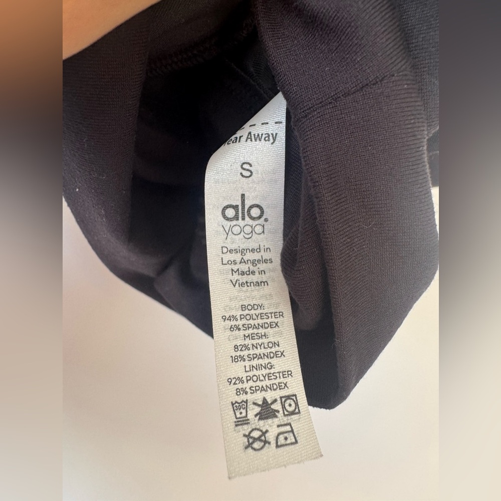 Alo Yoga Sneak Long Bra in Black - Size S - Picture 14 of 14